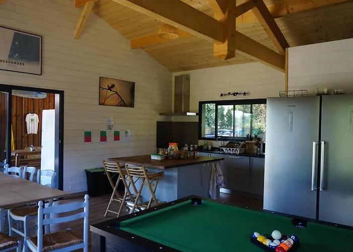 Nature Surf Camp 호스텔 *